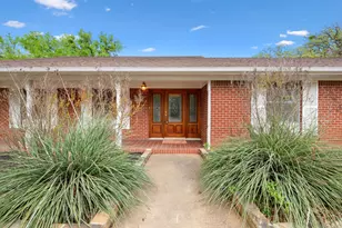 804 NW 11th St, Mineral Wells, TX 76067 - Photo 1