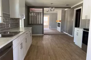 302 McDougal Ave, San Antonio, TX 78223 - Photo 3