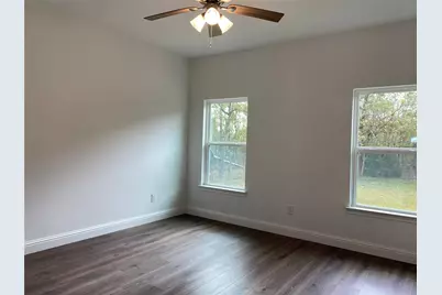 123 E 13th Avenue, Corsicana, TX 75110 - Photo 13