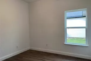 123 E 13th Ave, Corsicana, TX 75110 - Photo 11