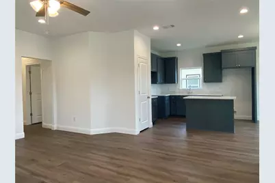 123 E 13th Avenue, Corsicana, TX 75110 - Photo 3