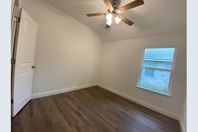 115 E 13th Avenue, Corsicana, TX 75110 - Photo 11