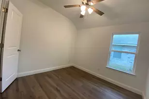 115 E 13th Ave, Corsicana, TX 75110 - Photo 11