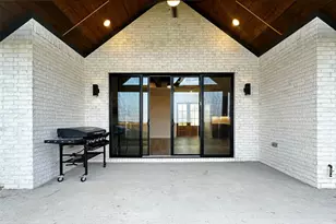 1805 Sudbury Dr, Cleburne, TX 76033 - Photo 7