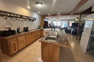 1015 Comanche Cove Dr, Granbury, TX 76048 - Photo 13