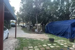 1015 Comanche Cove Dr, Granbury, TX 76048 - Photo 7