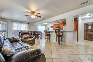 135 W Bear Creek Rd, Glenn Heights, TX 75154 - Photo 5