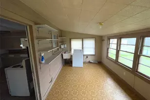 2011 W 5th St, Clifton, TX 76634 - Photo 19