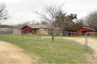 2011 W 5th Street, Clifton, TX 76634 - Photo 3