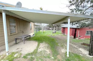 2011 W 5th St, Clifton, TX 76634 - Photo 27