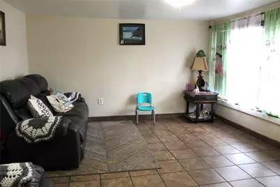 1090 N Race Street, Stephenville, TX 76401 - Photo 5