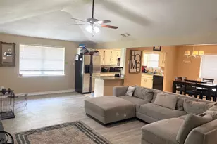 210 Hacienda Dr, Waxahachie, TX 75165 - Photo 11