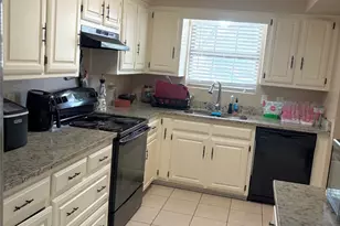 210 Hacienda Dr, Waxahachie, TX 75165 - Photo 13