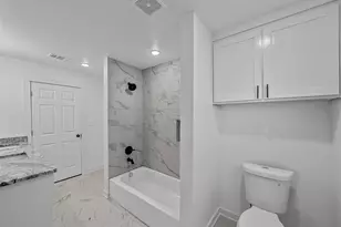 3222 Travis St, Greenville, TX 75401 - Photo 17