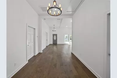 3222 Travis Street, Greenville, TX 75401 - Photo 9