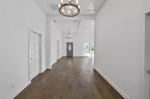 3222 Travis St, Greenville, TX 75401 - Photo 9