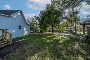 3222 Travis St, Greenville, TX 75401 - Photo 37