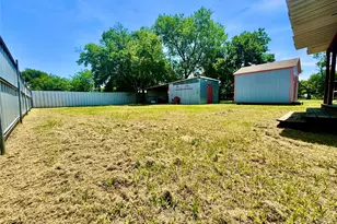 308 Hallvale Dr, White Settlement, TX 76108 - Photo 17