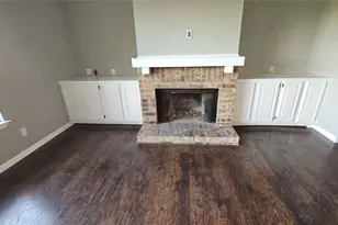 746 Haven Ln, Fort Worth, TX 76112 - Photo 11