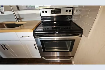 746 Haven Lane, Fort Worth, TX 76112 - Photo 7