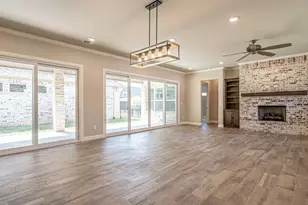 2407 Vineyard Dr, Granbury, TX 76048 - Photo 11