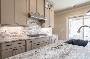 2407 Vineyard Dr, Granbury, TX 76048 - Photo 9