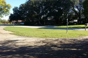 2415 Skyline Dr, Irving, TX 75038 - Photo 3