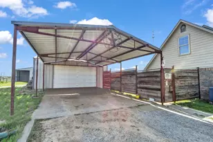 4519 Co Rd 2690, Alvord, TX 76225 - Photo 17