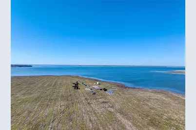 405 Sailview Court, Honey Grove, TX 75446 - Photo 15