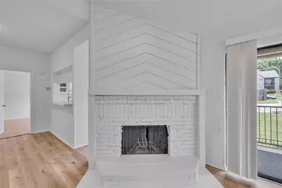 6026 Stoneybrook Drive, Fort Worth, TX 76112 - Photo 7