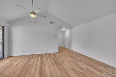 6034 Stoneybrook Drive, Fort Worth, TX 76112 - Photo 13