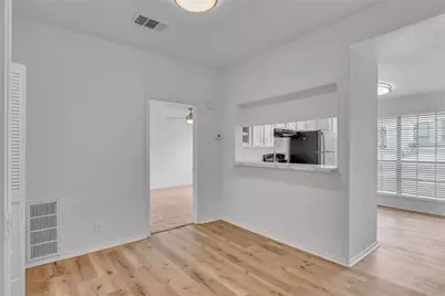 6034 Stoneybrook Drive, Fort Worth, TX 76112 - Photo 11