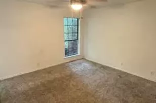 6042 Stoneybrook Dr, Fort Worth, TX 76112 - Photo 11