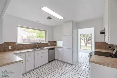 2138 Brook Hollow Drive, Abilene, TX 79605 - Photo 11