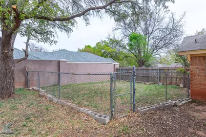 2138 Brook Hollow Drive, Abilene, TX 79605 - Photo 35