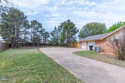2138 Brook Hollow Drive, Abilene, TX 79605 - Photo 39