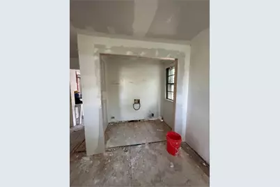 911 W Sears Street, Denison, TX 75020 - Photo 11