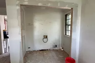 911 W Sears St, Denison, TX 75020 - Photo 11