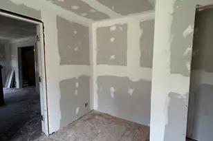 911 W Sears St, Denison, TX 75020 - Photo 3