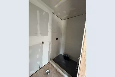 911 W Sears Street, Denison, TX 75020 - Photo 13