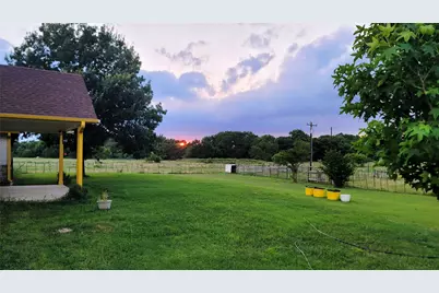 884 County Road 3555, Paradise, TX 76073 - Photo 15