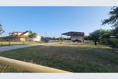 884 County Road 3555, Paradise, TX 76073 - Photo 11