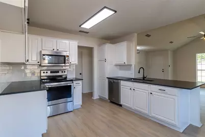 5005 Button Willow Drive, Fort Worth, TX 76123 - Photo 13