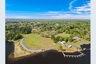 2207 Pinecrest, Gladewater, TX 75647 - Photo 3