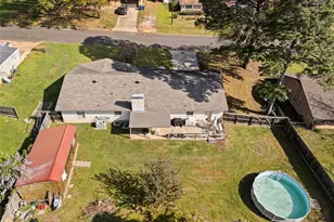 2207 Pinecrest, Gladewater, TX 75647 - Photo 9