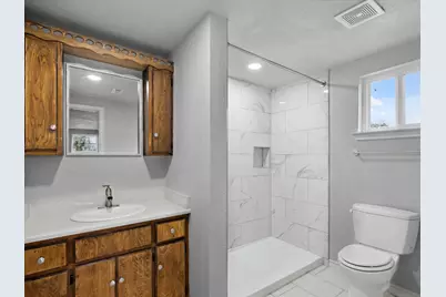 107 E Riley Street, Bowie, TX 76230 - Photo 23