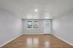 107 E Riley St, Bowie, TX 76230 - Photo 17