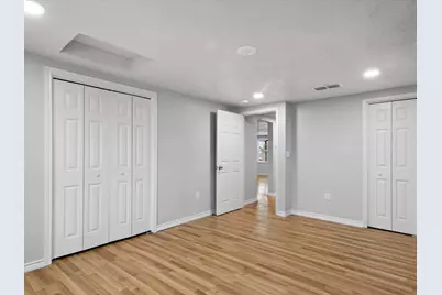 107 E Riley Street, Bowie, TX 76230 - Photo 9