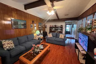 6428 Meadowlark Ln E, Watauga, TX 76148 - Photo 5