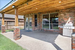 2815 S Serrano, Grand Prairie, TX 75054 - Photo 29